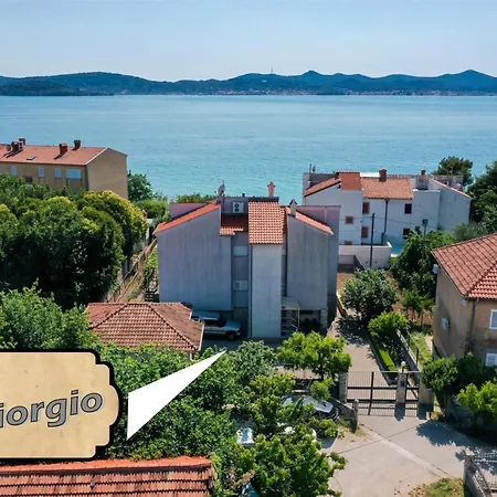 Giorgio - Fontana شقة