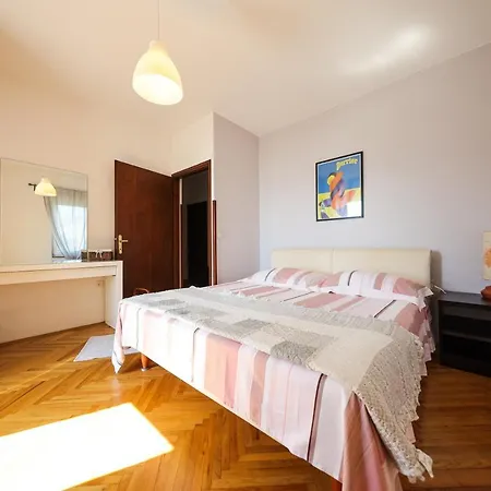 Giorgio - Fontana Apartment *
